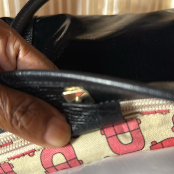 Gucci bag clean inside and out - Picture 5 of 5